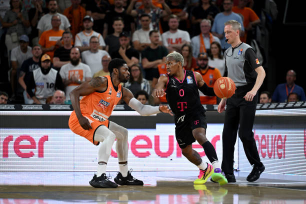 此次赛地更 此次赛地更