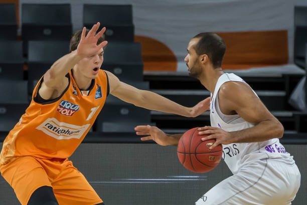 夺冠赔率中 夺冠赔率中